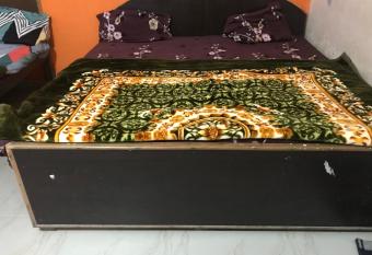 Hotel Kanhaiya Inn has Smoking rooms