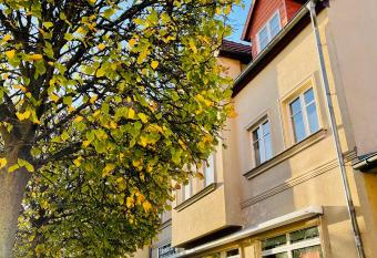 Ferienwohnung Anne allows 18 year olds to book a room