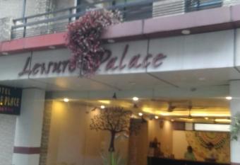 Hotel Leisure Palace By WB Inn allows 18 year olds to book a room