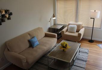 3 Bd House, Walkable To Bart, Free Parking, Views has Balcony rooms