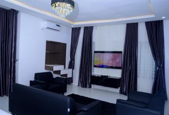 EEON WHITE HOUSE has Balcony rooms