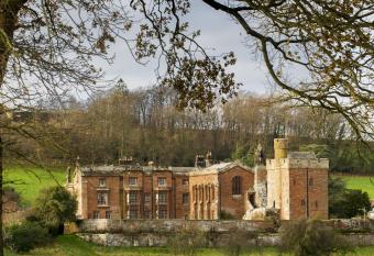 Rose Castle allows 18 year olds to book a room