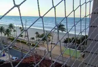 Aconchegante apartamento com vista mar na Tupi allows 18 year olds to book a room