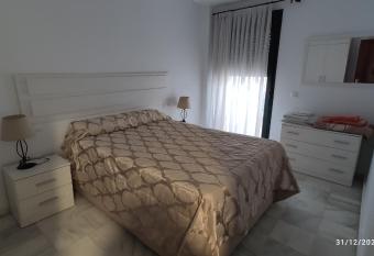 Apartamento Castillo Santiago allows 18 year olds to book a room