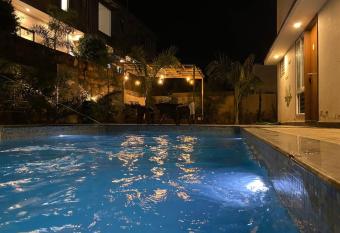 7 Hill Villa - 2 Bed Room Private Pool has rooms with a private hot tub