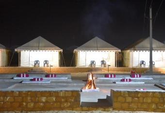 Desert diamond resort has Smoking/Balcony rooms