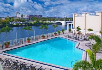 Hotel Tampa Riverwalk has Balcony rooms