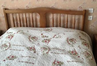 Appartement complet entre disney et Paris allows 18 year olds to book a room