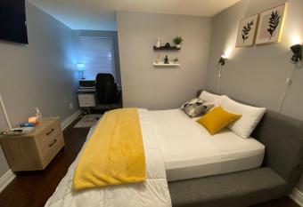 Toronto Cozy Private bedroom A has Balcony rooms