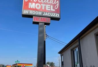 Holiday Motel has Smoking rooms