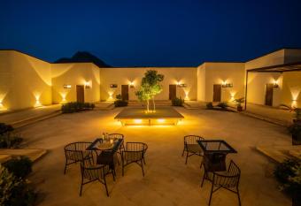 Guldaar - A Luxury Forest Retreat allows 18 year olds to book a room