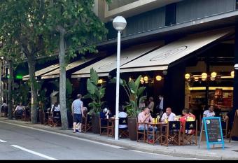 Hotel Urp   allows 18 year olds to book a room