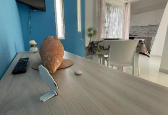 Casa Alcamo Marina has Balcony rooms