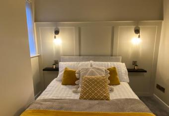 Cosy Loft Apartment allows 18 year olds to book a room