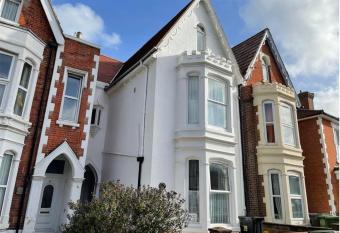 Trincomalee Resort allows 18 year olds to book a room