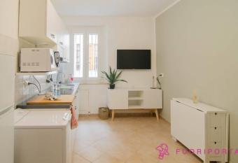 Borgo Cocconi 33 allows 18 year olds to book a room