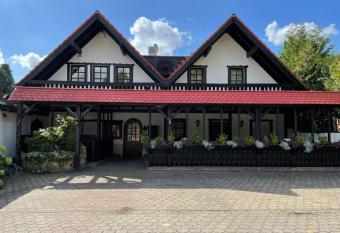 G  stehaus T  nisvorst has Balcony rooms