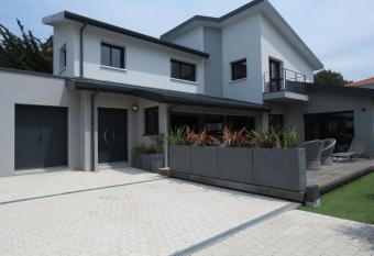 Villa contemporaine    Pornichet    200m de la mer has Balcony rooms