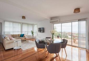 House on Hampson has Balcony rooms