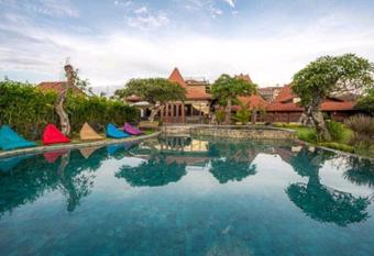 DAMAI allows 18 year olds to book a room