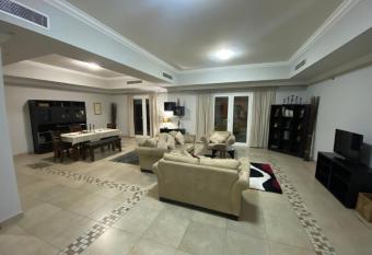 Beautiful fully furnished 2 bedroom 227 m2 Condo allows 18 year olds to book a room