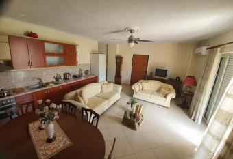 Lovely 2 bedroom flat w/ balcony & private parking has Balcony rooms