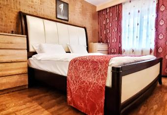 Bota Apartments has Balcony rooms