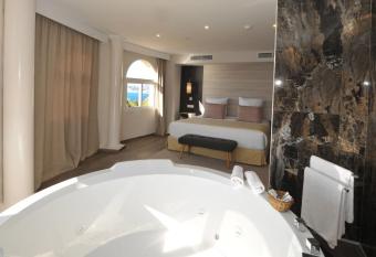 Hotel Salobre  a Suites has Balcony rooms