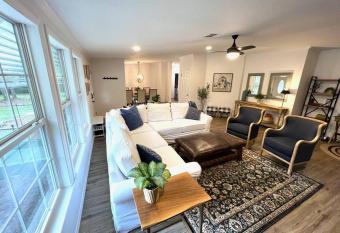 Pet Friendly 3 miles from WEC NW Ocala Home has Balcony rooms