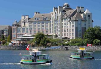 Amazing location 2 bedroom Minutes from Downtown allows 18 year olds to book a room