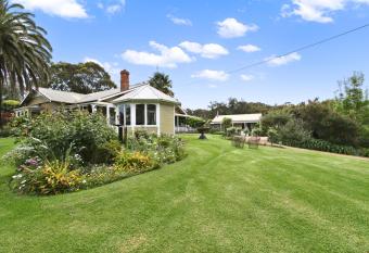 Clovelly Cottage allows 18 year olds to book a room