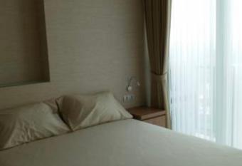 APARTMENT TREEPARK BSD STUDIO by HW APARTMENT has Balcony rooms