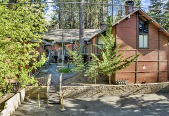 Summit Escape #2156 by Big Bear Vacations has Balcony rooms