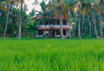 Paddy Farm Heritage has Balcony rooms