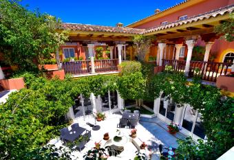 Albor  n Algeciras allows 18 year olds to book a room