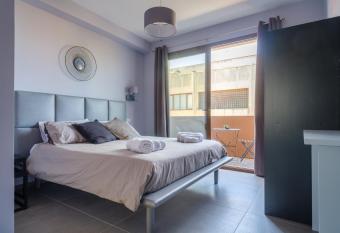 Lovely Apartment Cal   4 has Balcony rooms