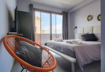 Lovely Apartment Cal   3 has Balcony rooms