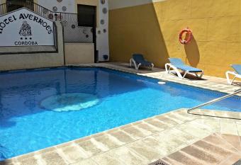 Hotel Averroes allows 18 year olds to book a room