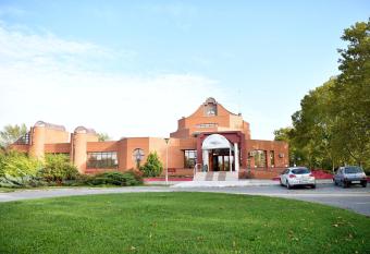 Zlatna obala has Balcony rooms