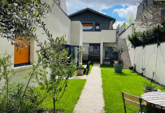 Villa Victorine has Balcony rooms