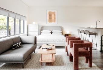 Mint House Philadelphia - Queen Village allows 18 year olds to book a room