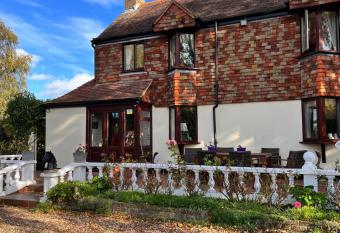 Reynolds Farm Guesthouse has Balcony rooms