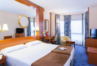 Hotel los Bracos by Silken allows 18 year olds to book a room