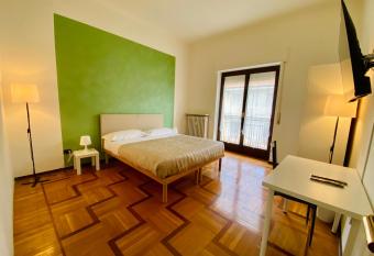 5th Apartment allows 18 year olds to book a room