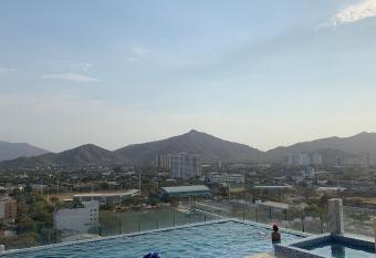 Nuevo, amoblado y las mejores vistas de amaneceres allows 18 year olds to book a room