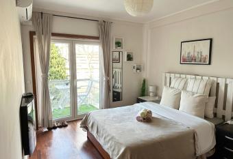 Modern Private Suite with Balcony & Bathroom - King and Queen Beds allows 18 year olds to book a room