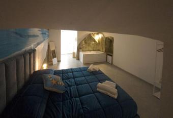 B&B suite anfiteatro Pozzuoli has Balcony rooms