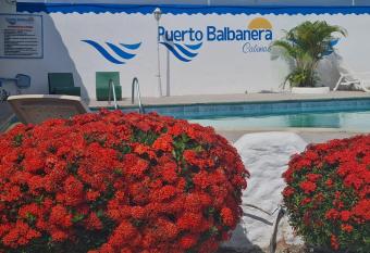 HOSTERIA PUERTO BALBANERA has Balcony rooms