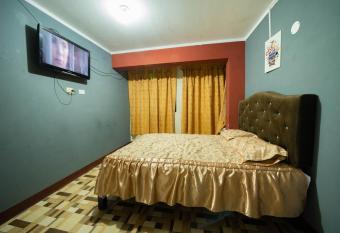 HOSTAL TARAPACA allows 18 year olds to book a room