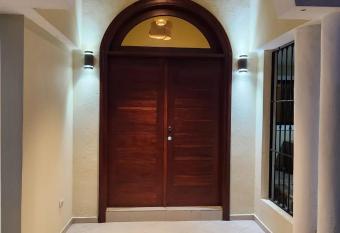 Hotel La Casona MC allows 18 year olds to book a room